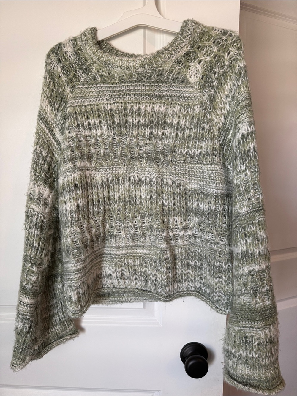 Universal Thread Marled Sage Green & White Crewneck Sweater